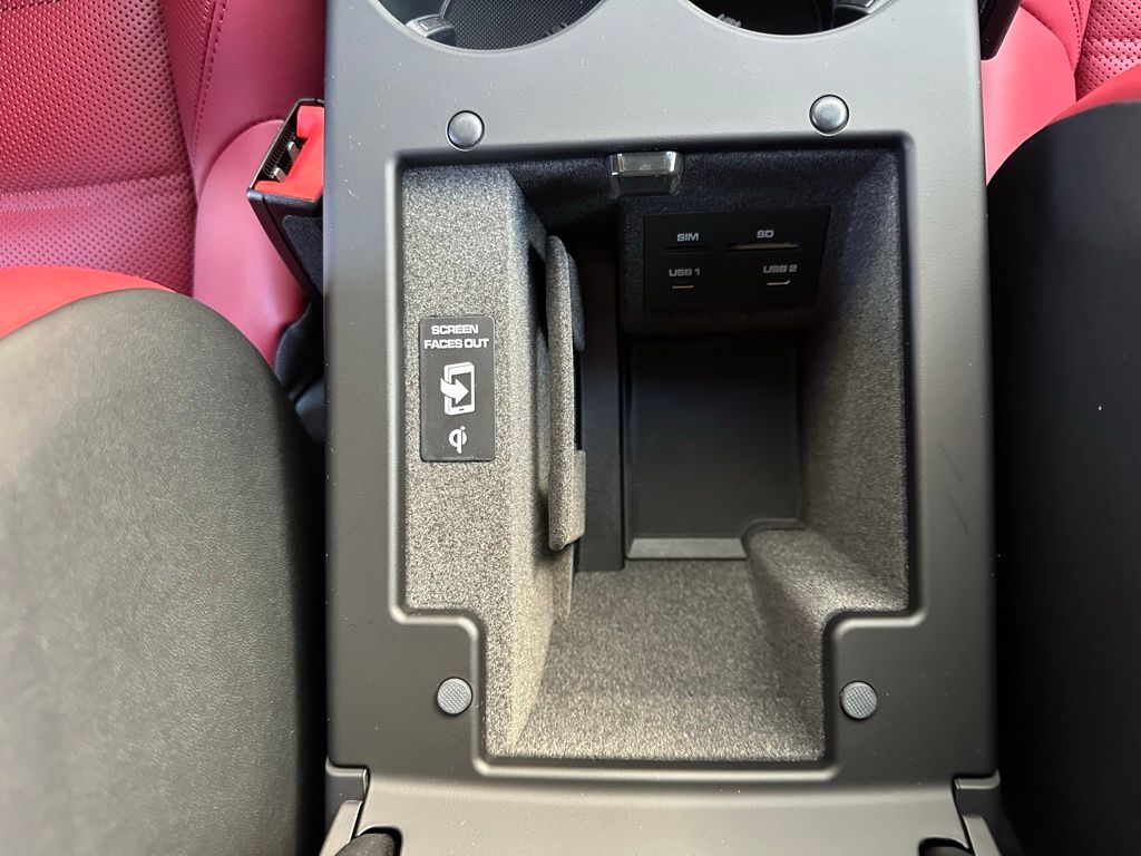 Thumbnail: 2026 Porsche Macan - 27