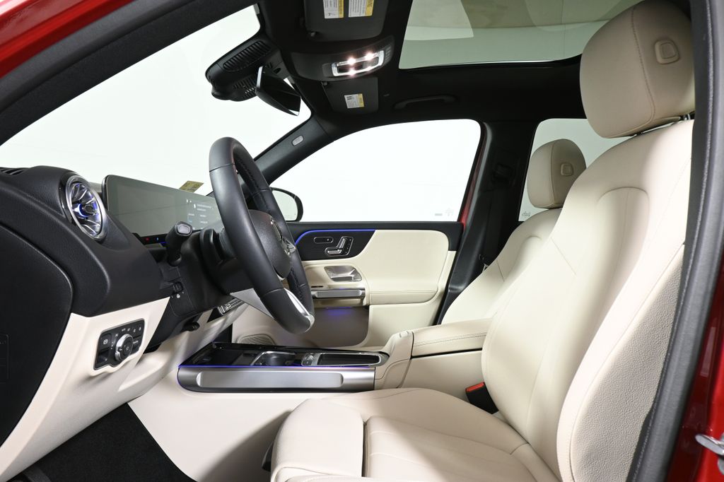 Thumbnail: 2026 Mercedes-Benz GLB - 3