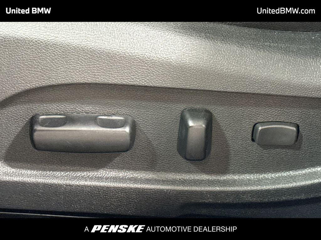 Thumbnail: 2012 Hyundai Sonata - 4