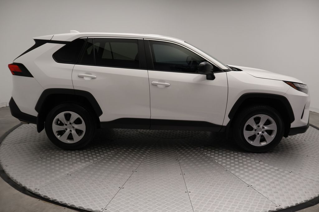 Thumbnail: 2024 Toyota RAV4 - 7