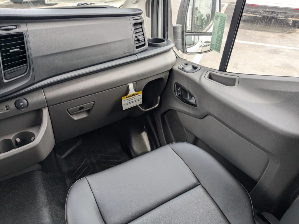 2025 Ford Transit 250