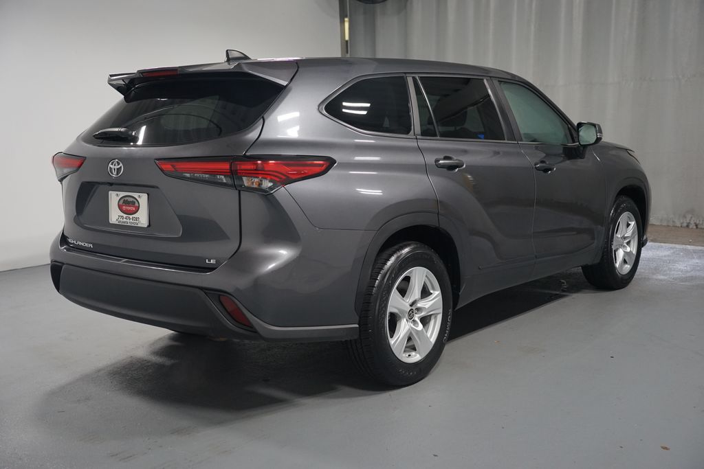 Thumbnail: 2023 Toyota Highlander - 8