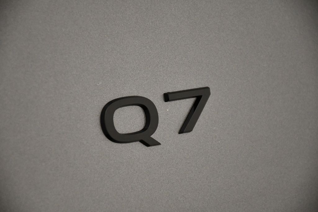 2025 Audi Q7  9