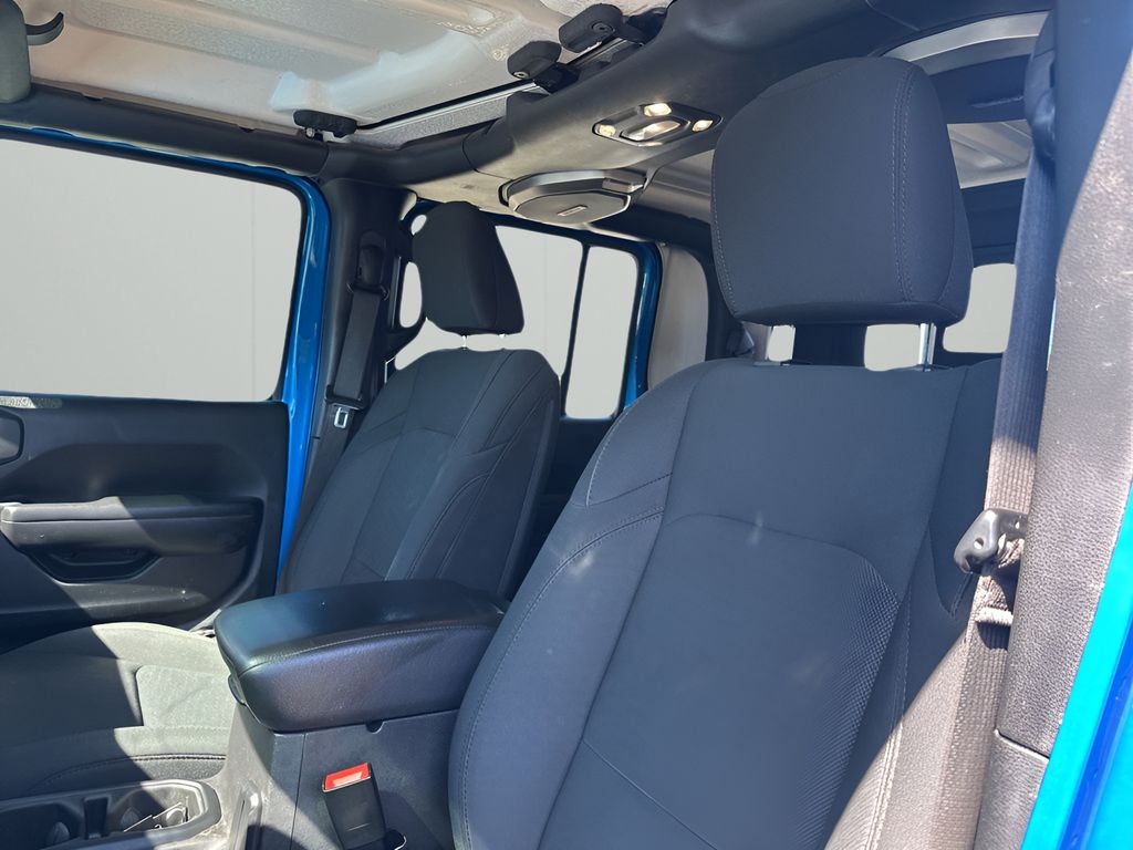 Used Car 2021 Jeep Gladiator  Sport For Sale Under $35,000 In Austin, Texas