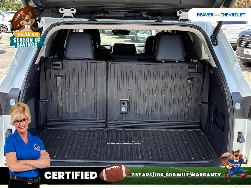 Used 2025 Toyota Highlander Hybrid SUV