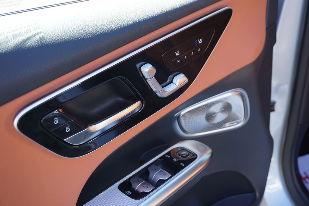 Thumbnail: 2026 Mercedes-Benz GLC - 22