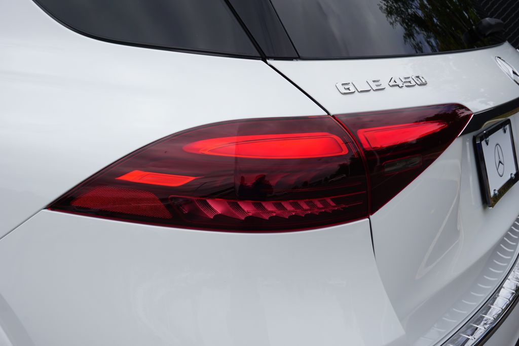 Thumbnail: 2026 Mercedes-Benz GLE - 16