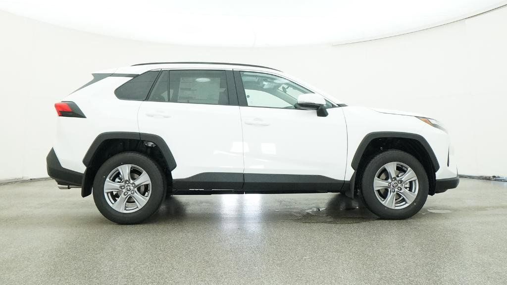 Thumbnail: 2025 Toyota RAV4 - 16