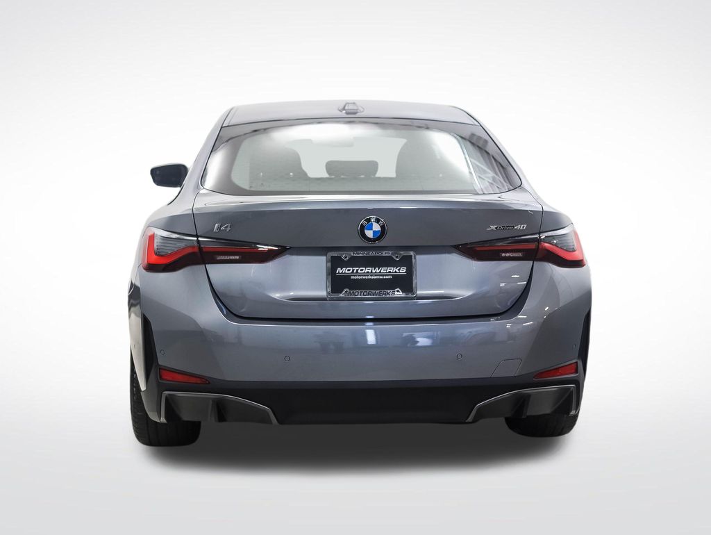 Thumbnail: 2026 BMW i4 - 4
