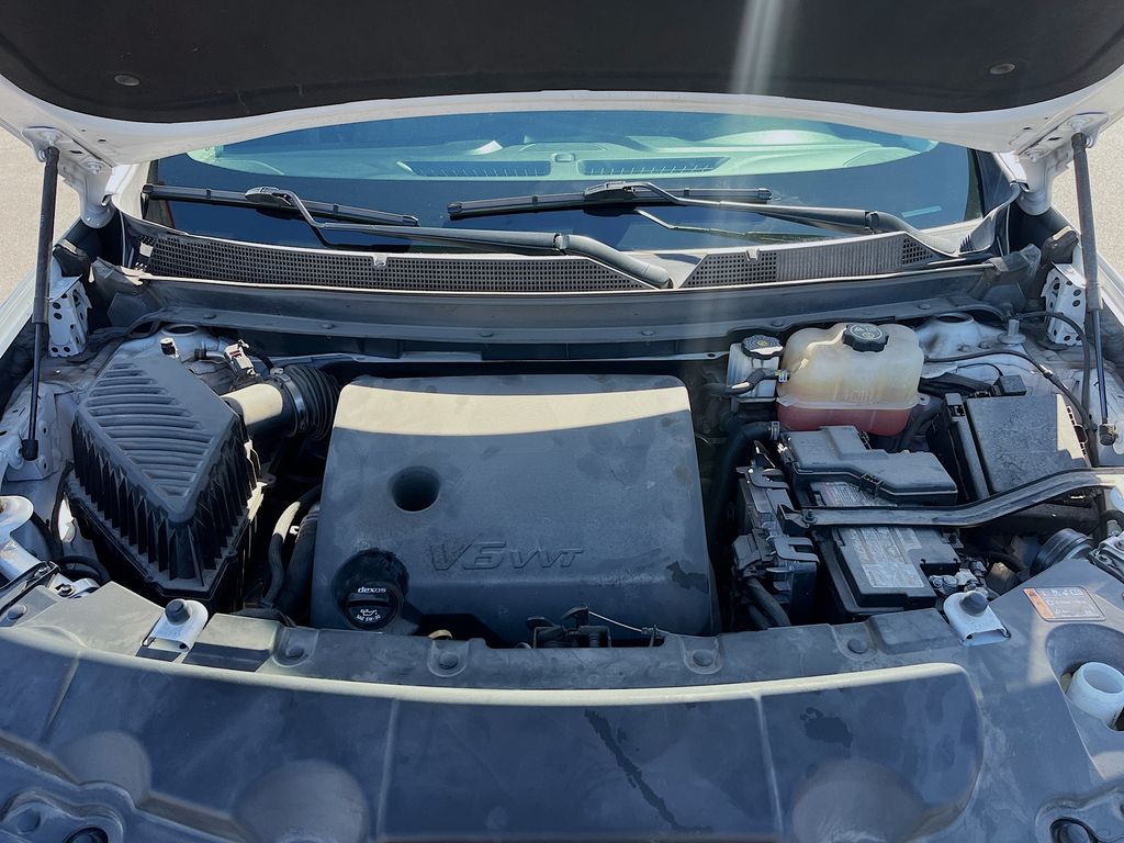 Used 2019 White Chevrolet LT image 29