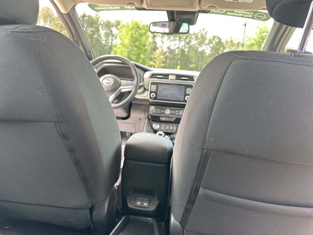 2024 Super Black/Pearl White Nissan LEAF SV Plus FWD Hatchback