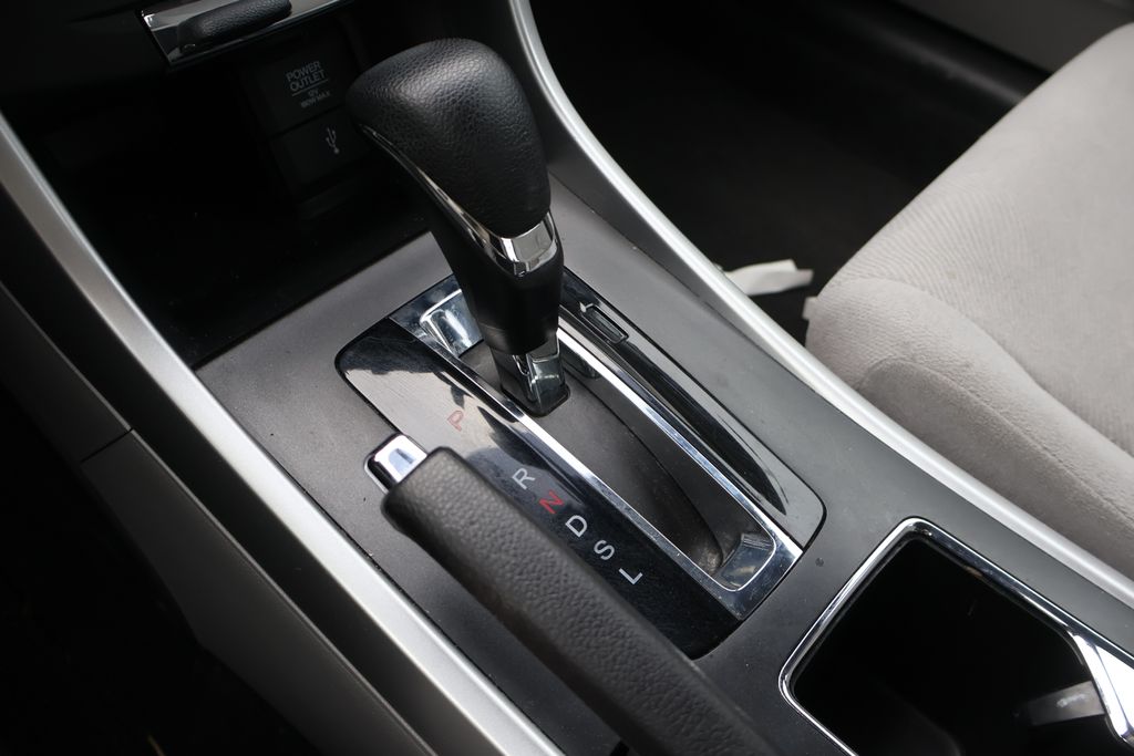 Thumbnail: 2013 Honda Accord - 23