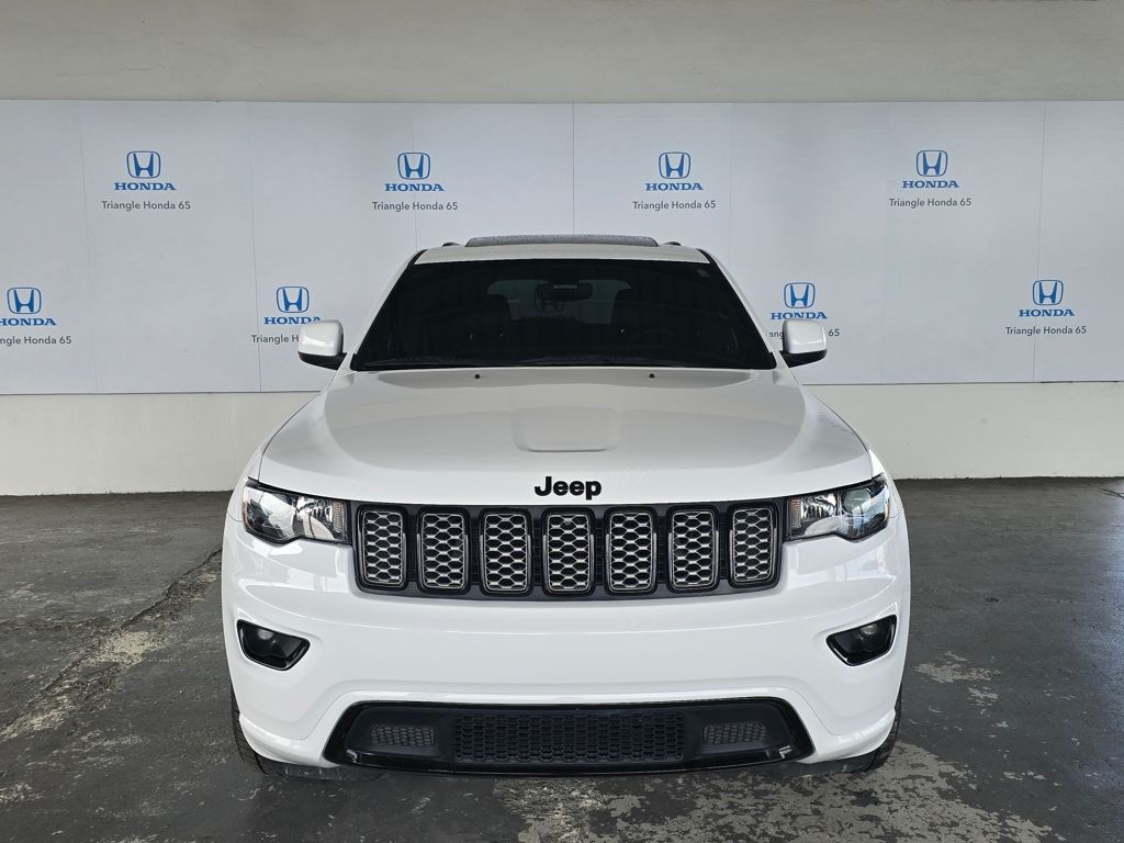 Thumbnail: 2022 Jeep Grand Cherokee - 3