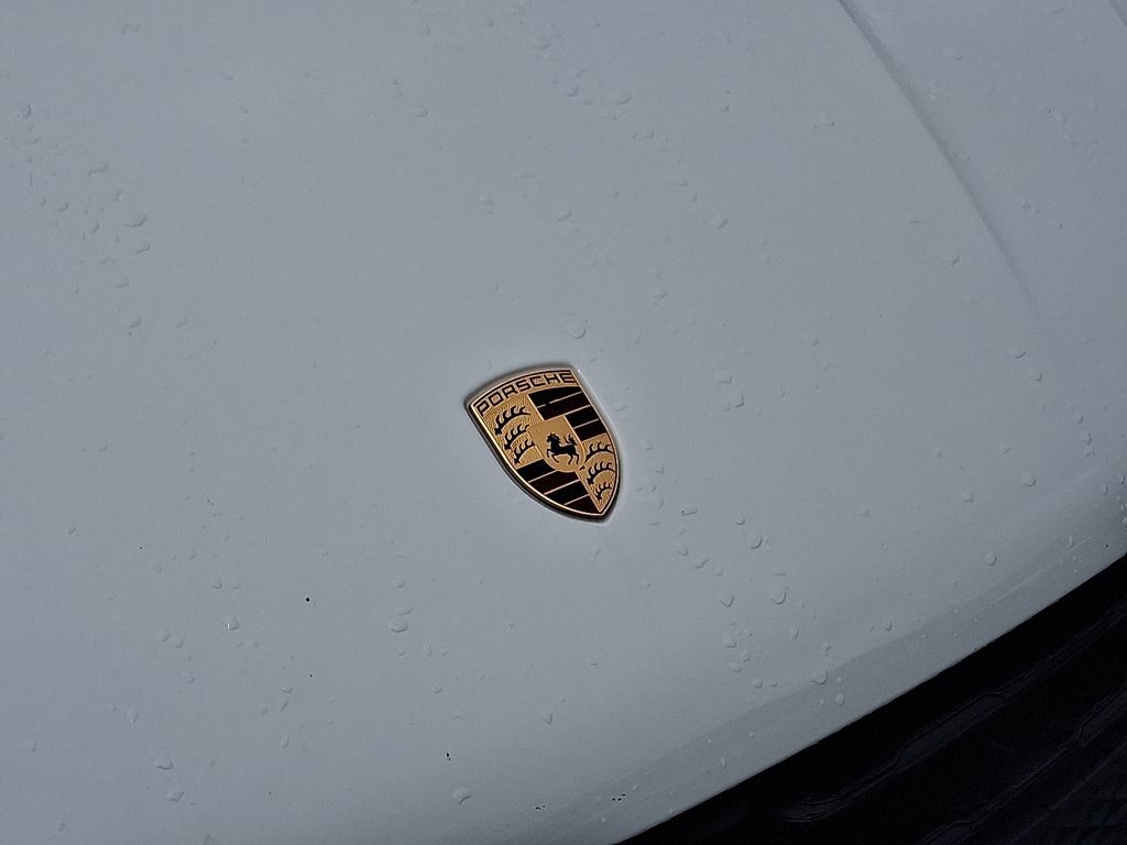 2023 Porsche Macan S 4