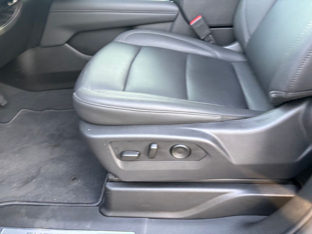 Used Car 2025 Chevrolet Suburban  Z71 For Sale Under $80,000 In Austin, Texas