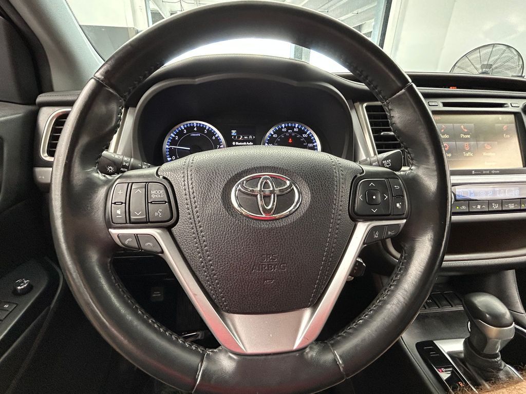 Used 2019 Midnight Black Metallic Toyota LE Plus image 30
