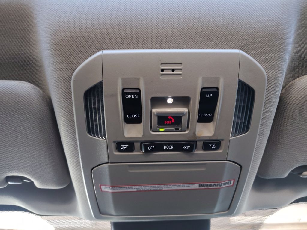 Used Car 2023 Toyota Highlander  Xle For Sale Under $35,000 In Austin, Texas