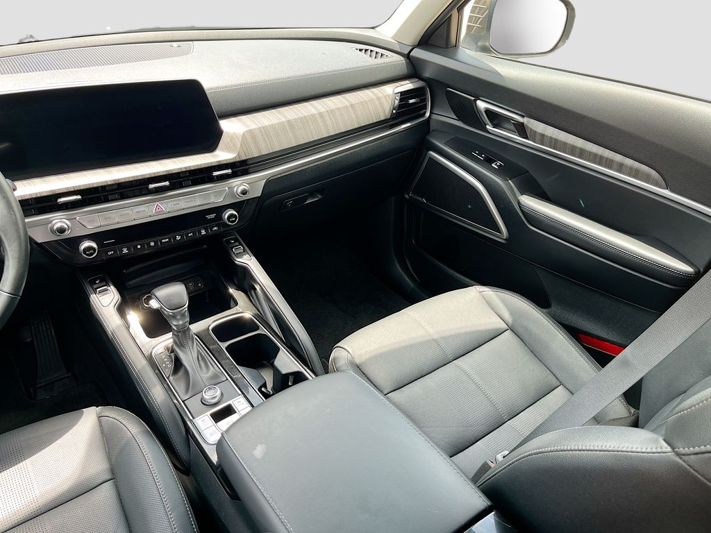 Used 2024 Green Kia EX image 25