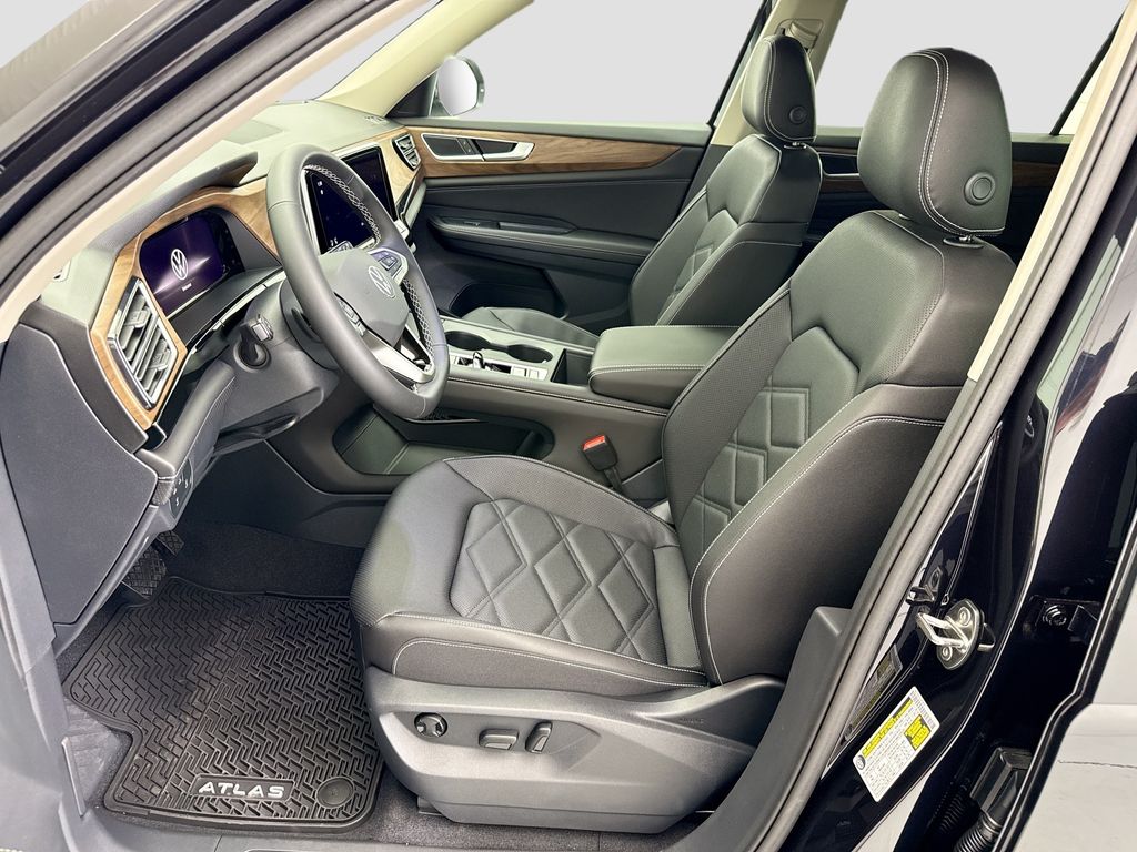 Thumbnail: 2026 Volkswagen Atlas - 17