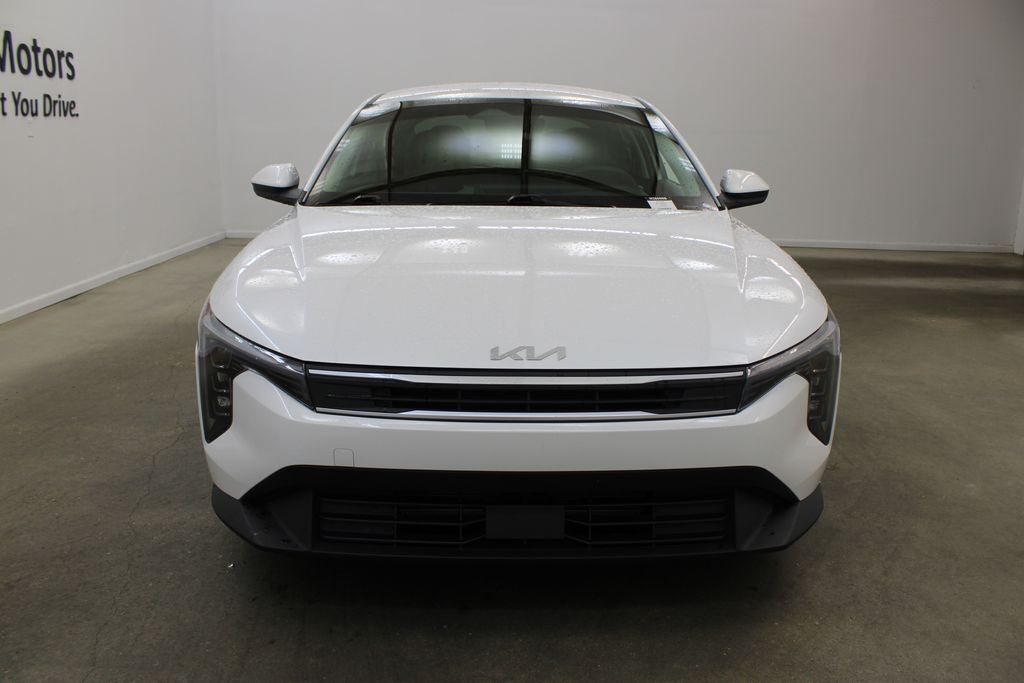 used 2025 Kia K4 car
