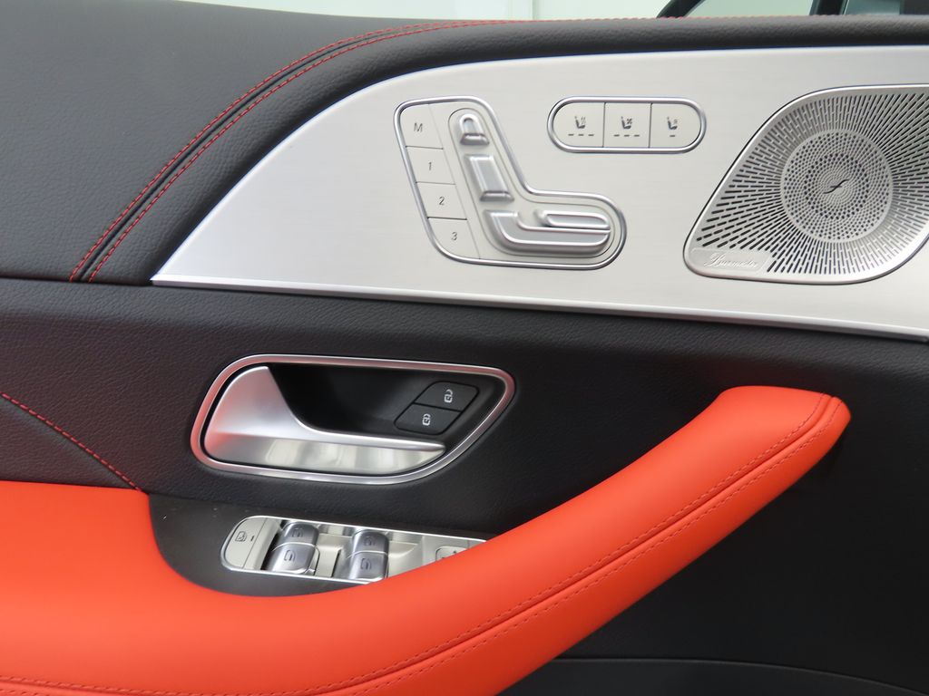 Thumbnail: 2025 Mercedes-Benz GLE - 25