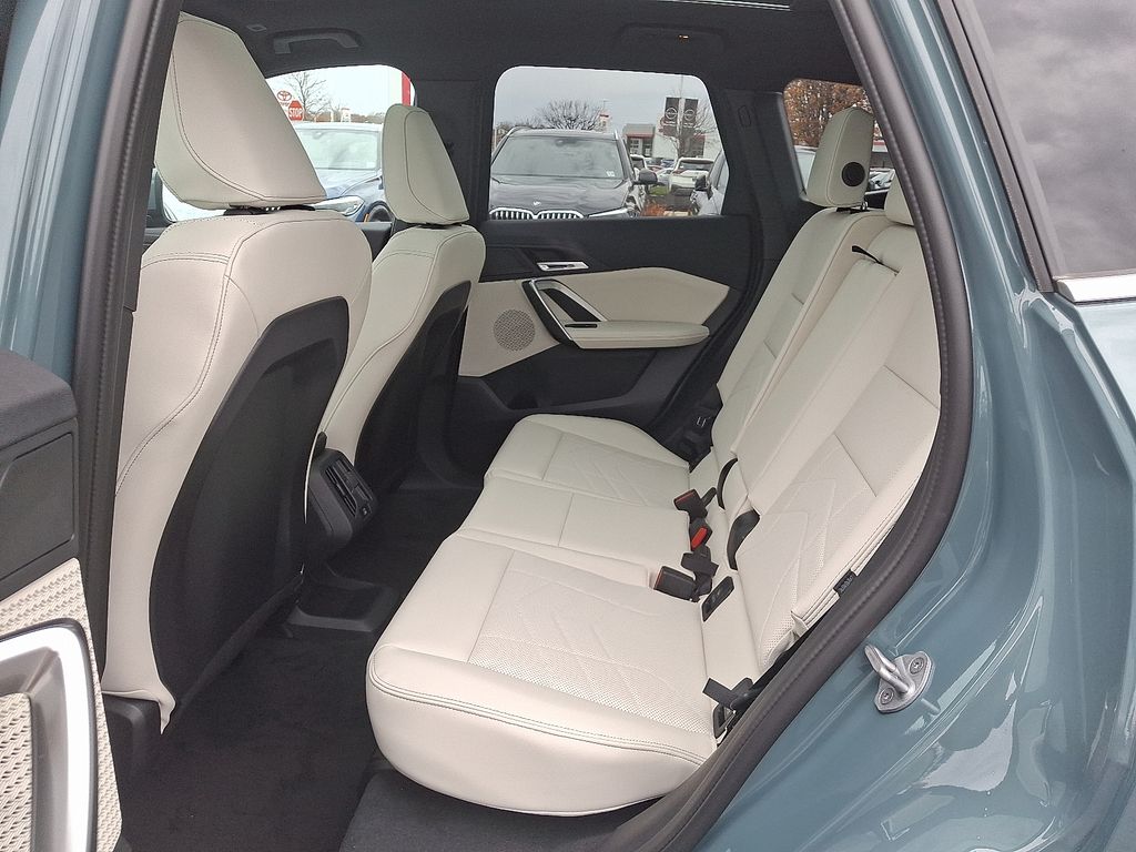 Thumbnail: 2026 BMW X1 - 5