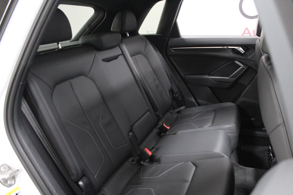 Thumbnail: 2023 Audi Q3 - 30