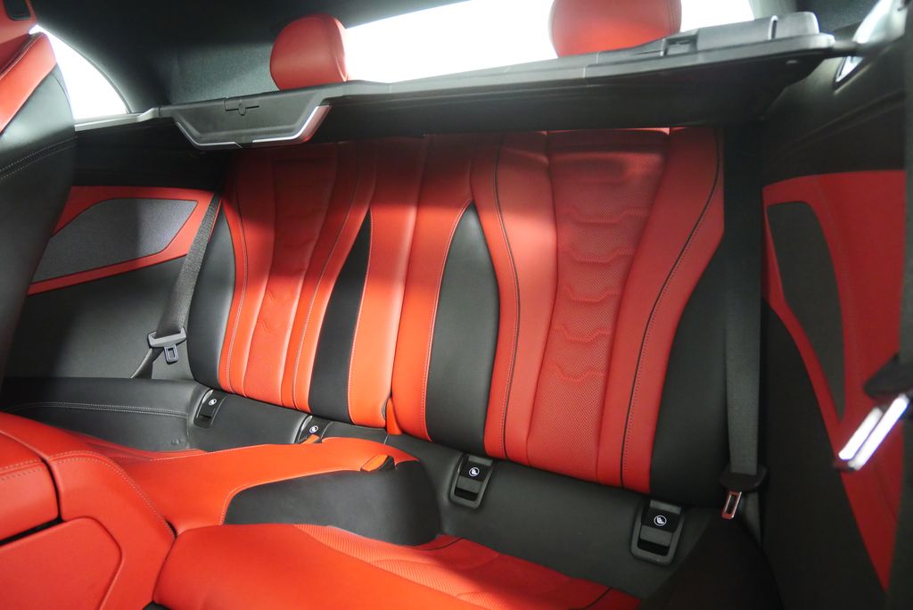 2022 BMW 8 Series M850i xDrive 16