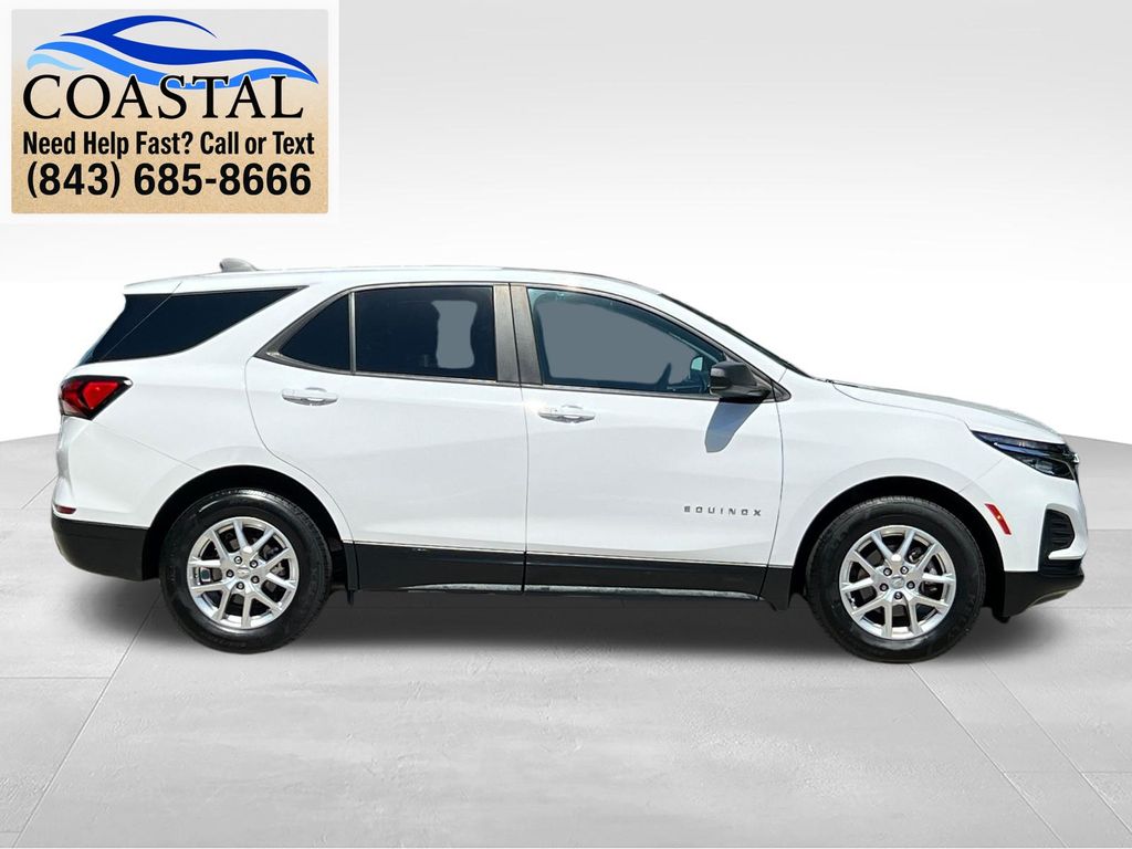 2023 Chevrolet Equinox LS White at Matthews Motors of Wilmington