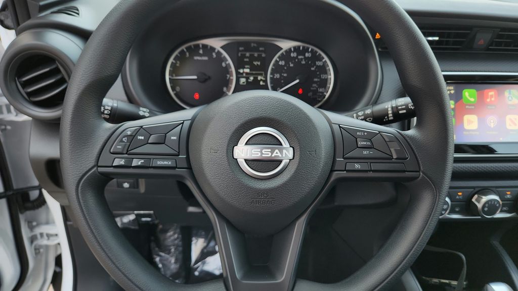 2025 Nissan Kicks Play