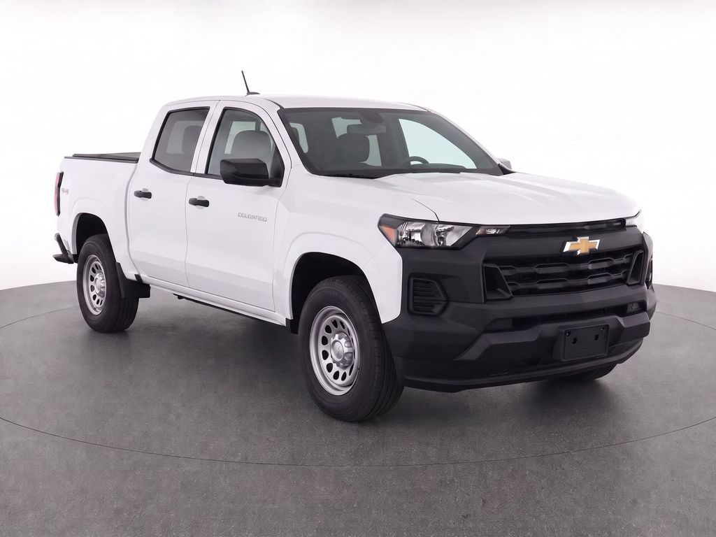 Summit White 2024 Chevrolet Colorado Pickup Truck Four-Wheel Drive 8-Speed Automatic