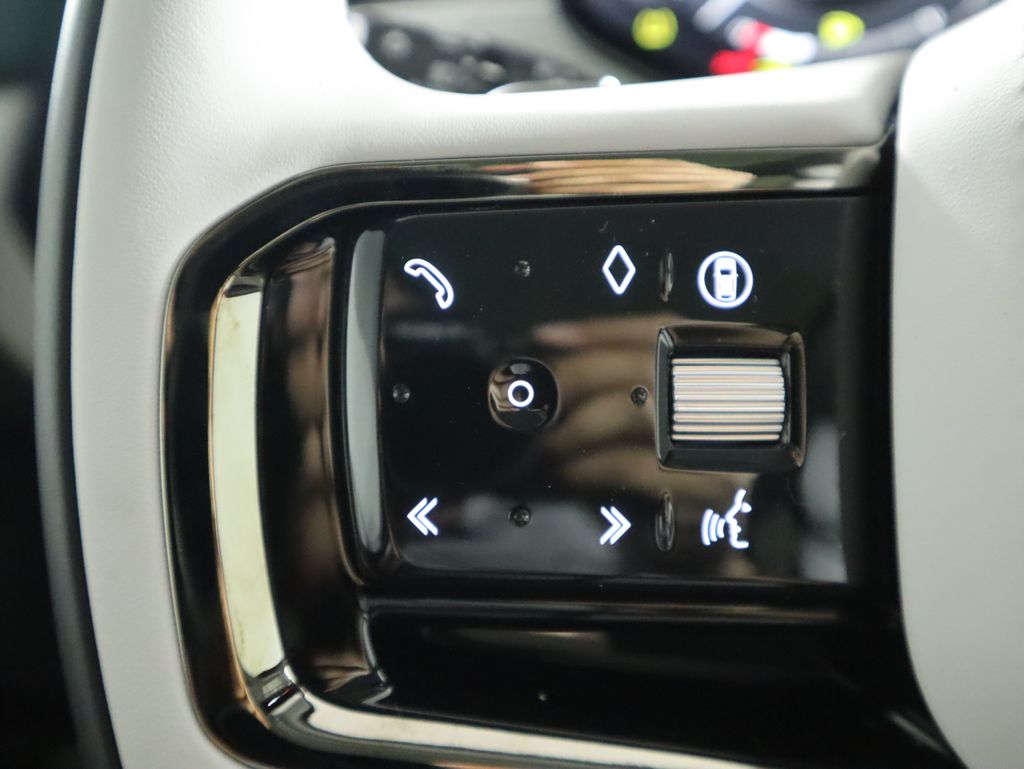 Thumbnail: 2025 Land Rover Range Rover Sport - 12