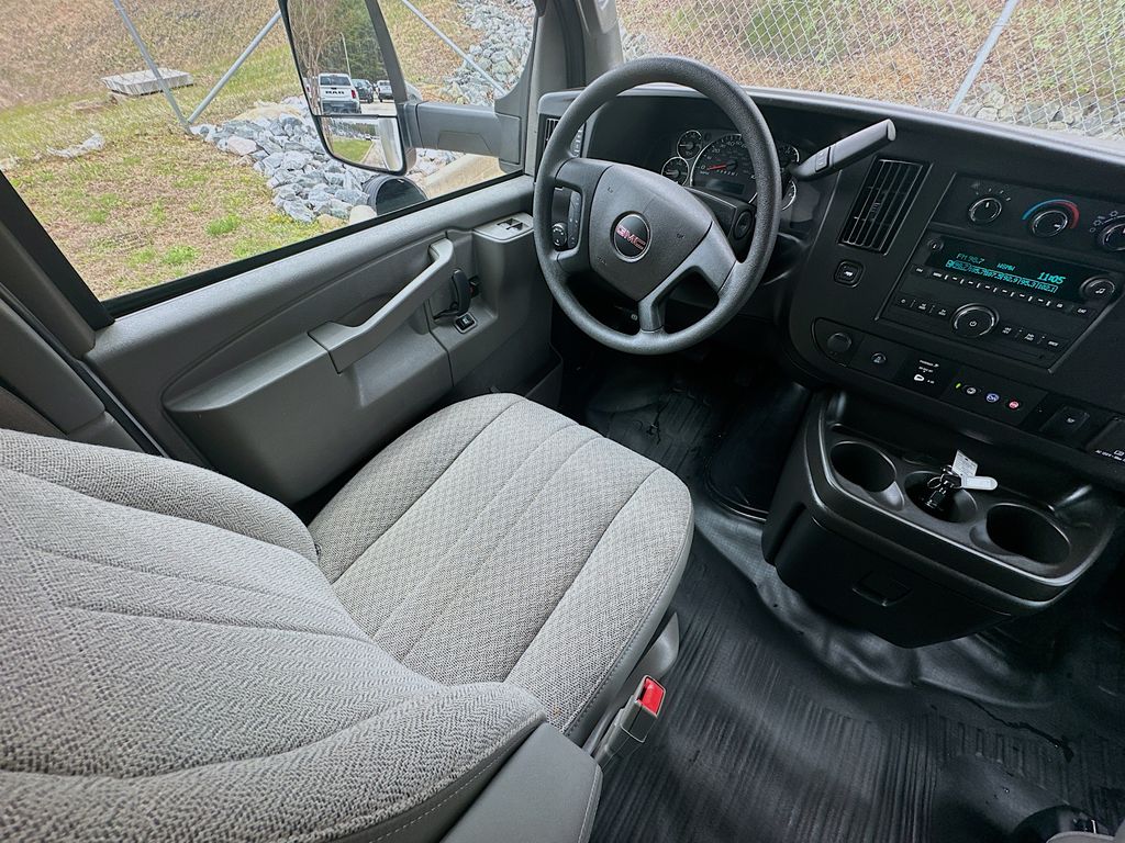 Used 2024 White GMC 4500 Van image 9