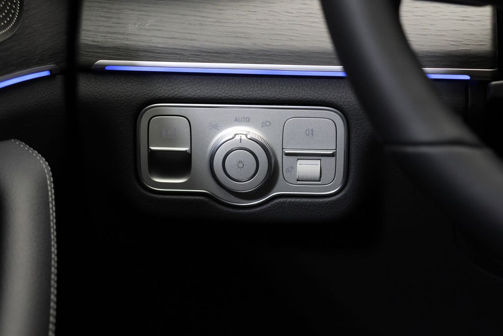 Thumbnail: 2026 Mercedes-Benz GLE - 21