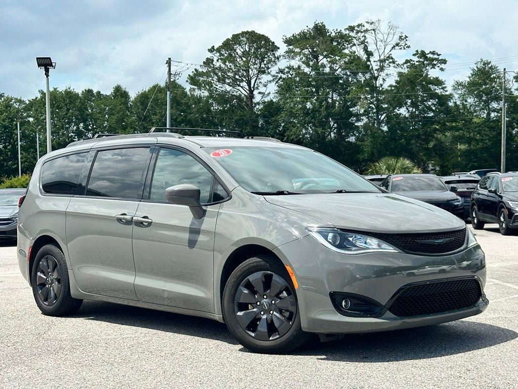 Ceramic Gray Clearcoat 2020 Chrysler Pacifica Hybrid Minivan Front-Wheel Drive Continuously Variable Transmission