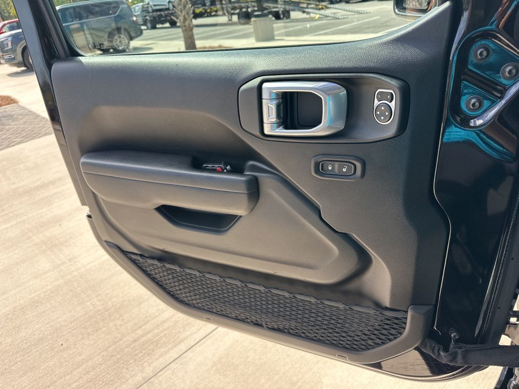 2023 Black Clearcoat Jeep Gladiator Sport 4X4 Truck