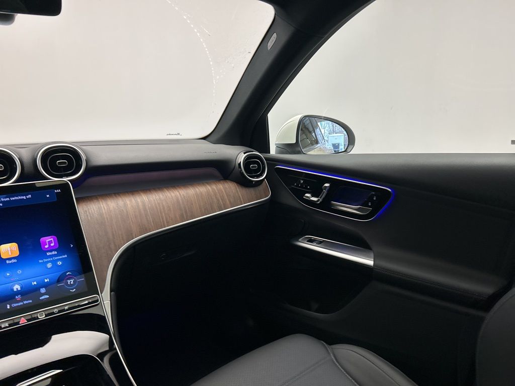 Thumbnail: 2025 Mercedes-Benz GLC - 26