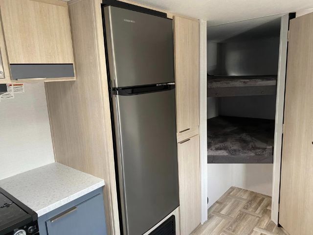 2024 White / Black Prime Time Tracer 270BHSLE Travel Trailer