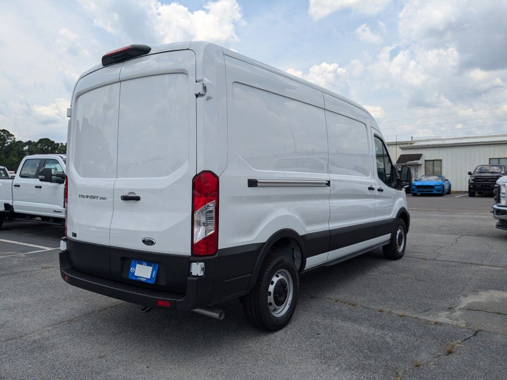 2025 Ford Transit 250