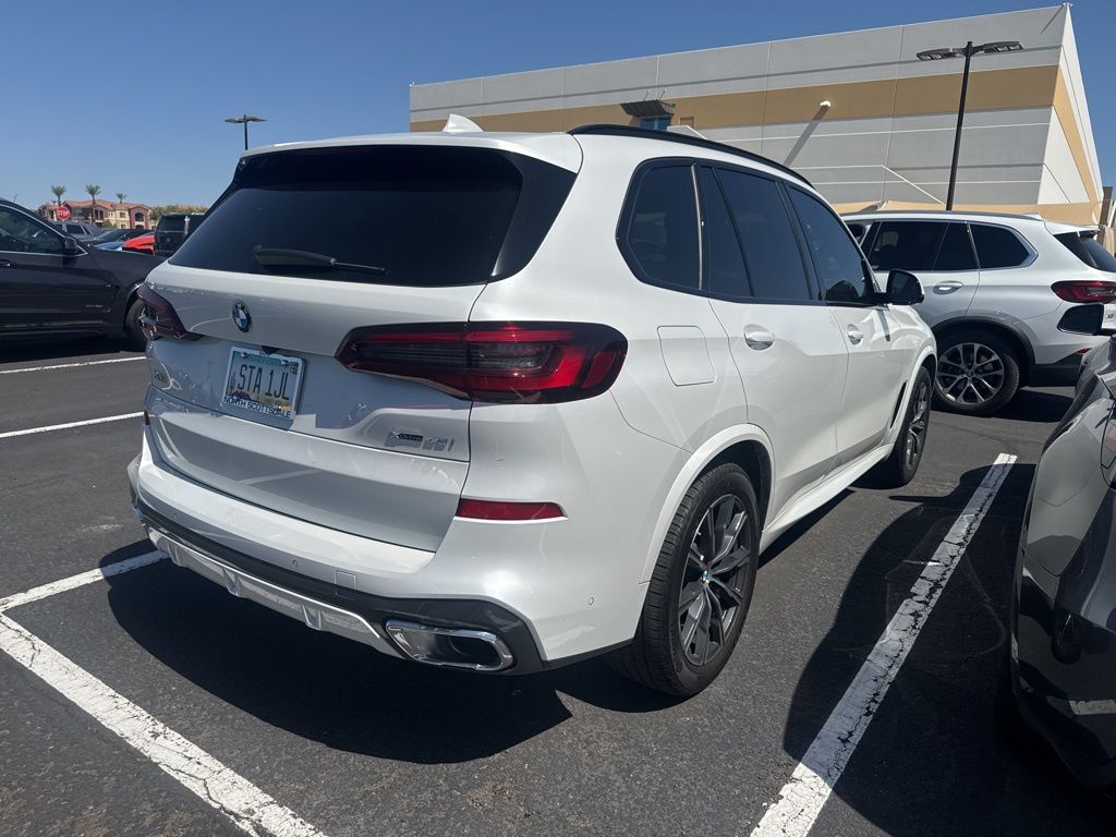 Thumbnail: 2023 BMW X5 - 3