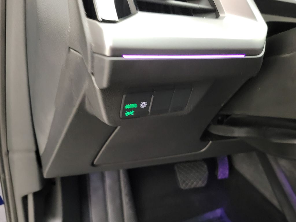 Thumbnail: 2023 Audi Q4 e-tron - 31