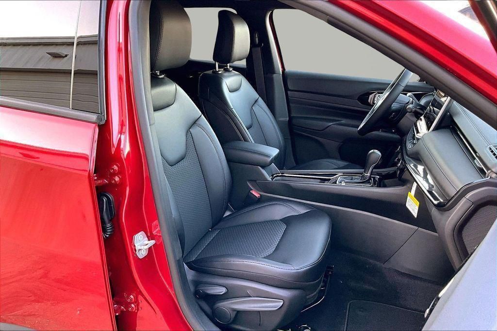 2026 Jeep Compass Latitude - 7