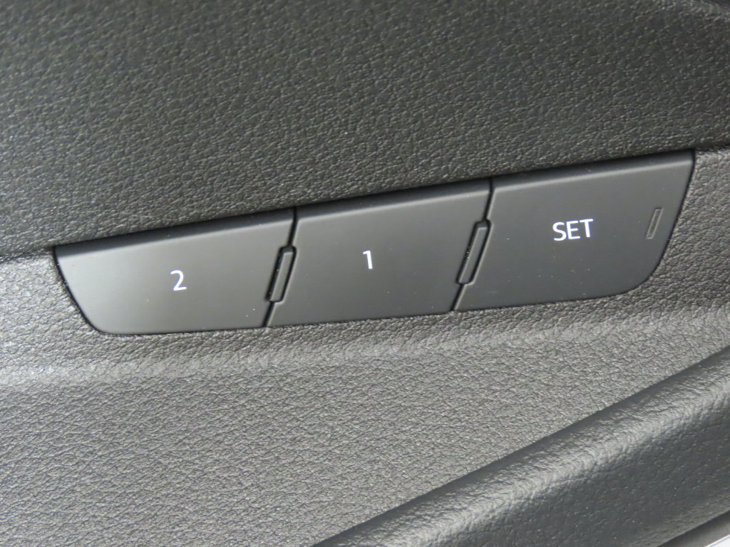 Thumbnail: 2024 Audi Q8 e-tron - 31