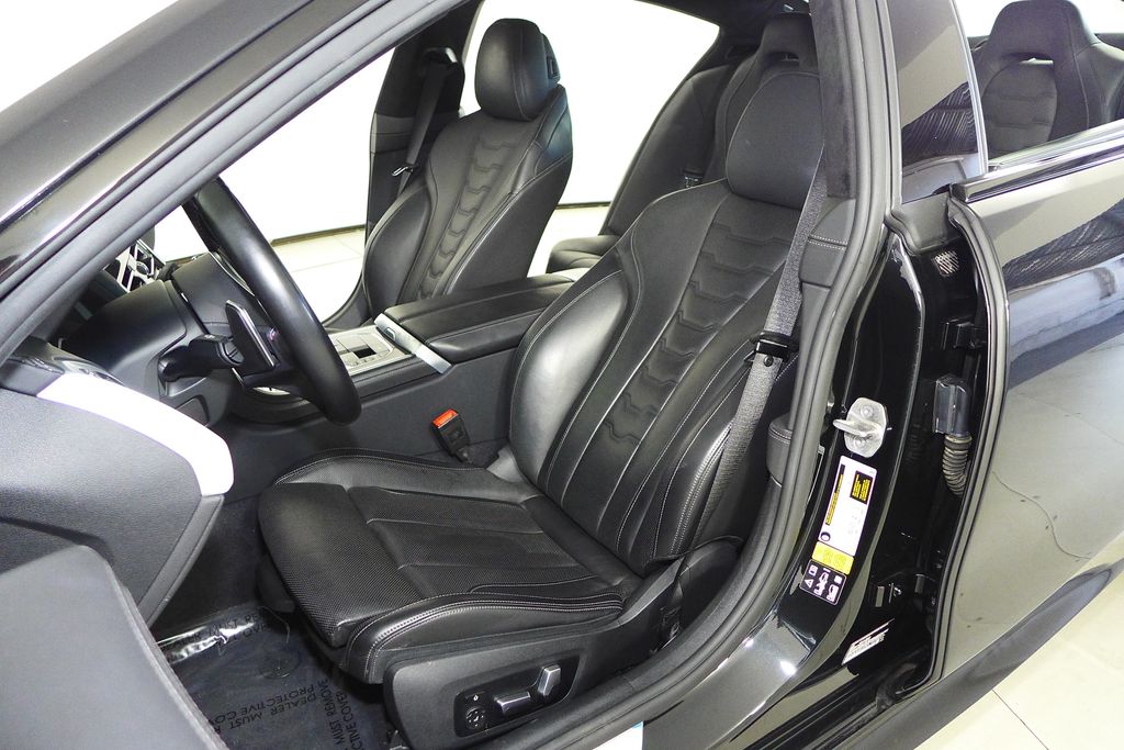 Thumbnail: 2023 BMW 8 Series - 22