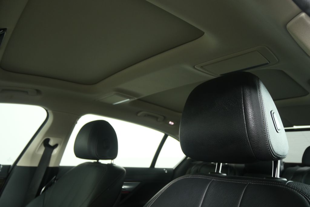 Thumbnail: 2018 BMW 7 Series - 12