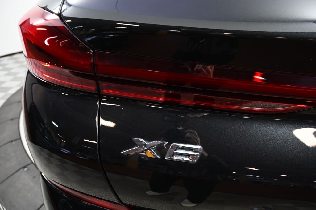 Thumbnail: 2022 BMW X6 - 11