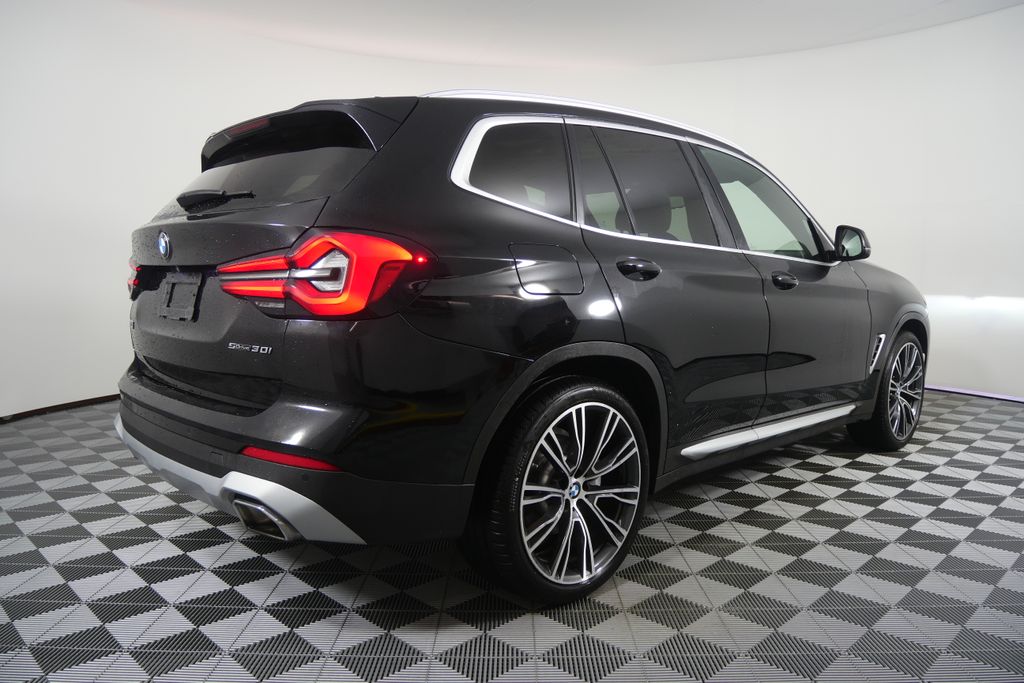 Thumbnail: 2022 BMW X3 - 3