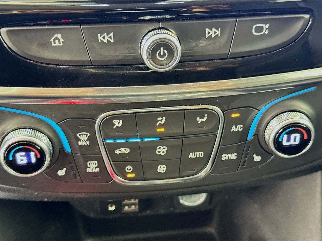 Used Car 2020 Chevrolet Traverse  Rs For Sale Under $25,000 In Austin, Texas