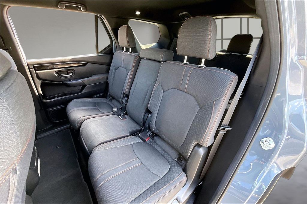 2025 Honda Pilot Sport - Photo 21