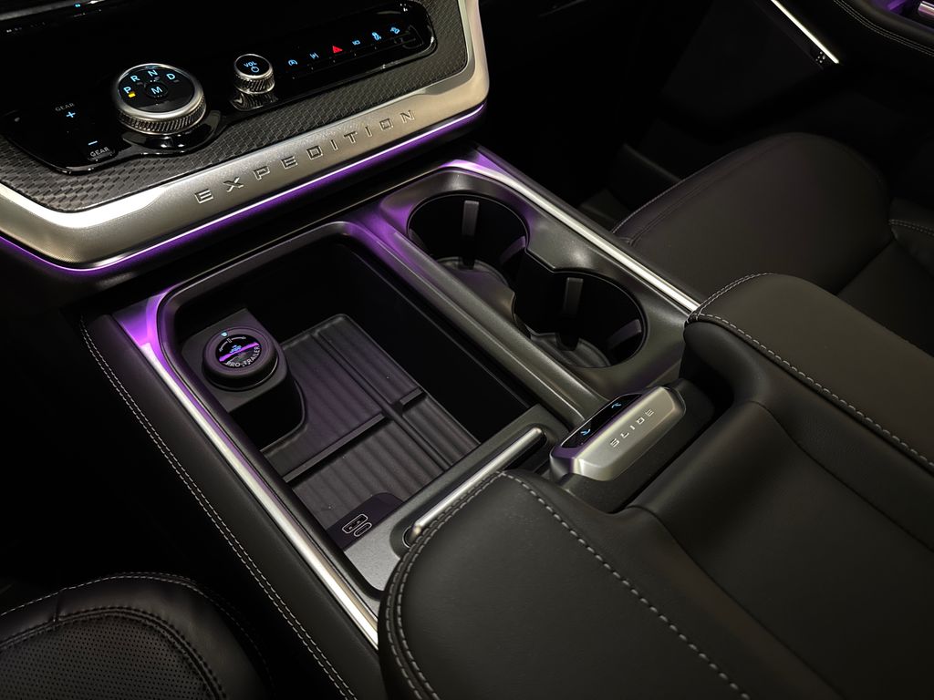 New 2026 Gray Ford Platinum image 36